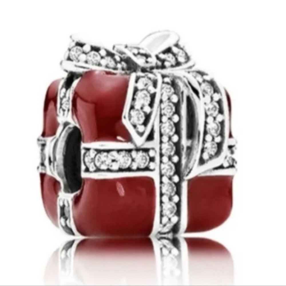New Authentic Pandora Red Enamel Christmas Present Gift Charm